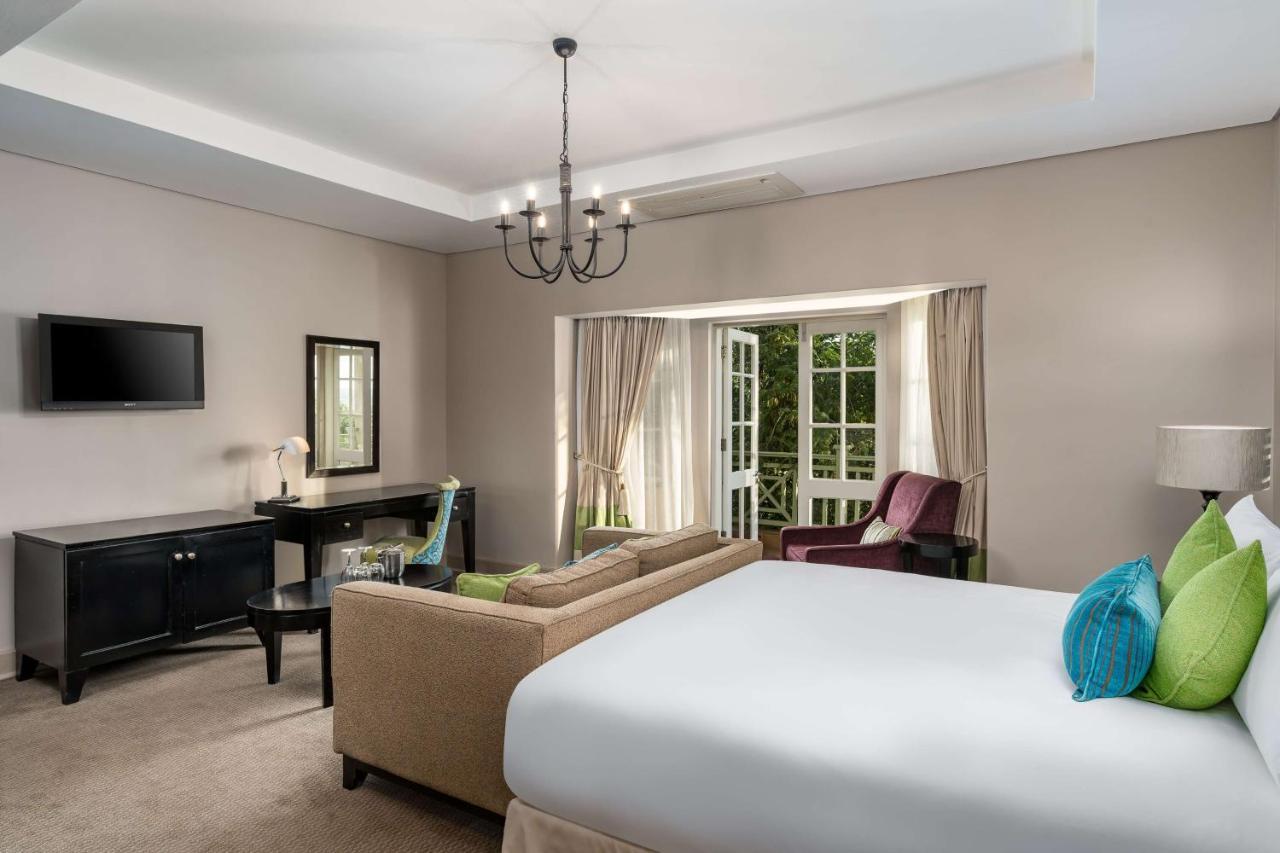 Mount Grace Hotel & Spa Magaliesburg Dış mekan fotoğraf A guest room at The Westin